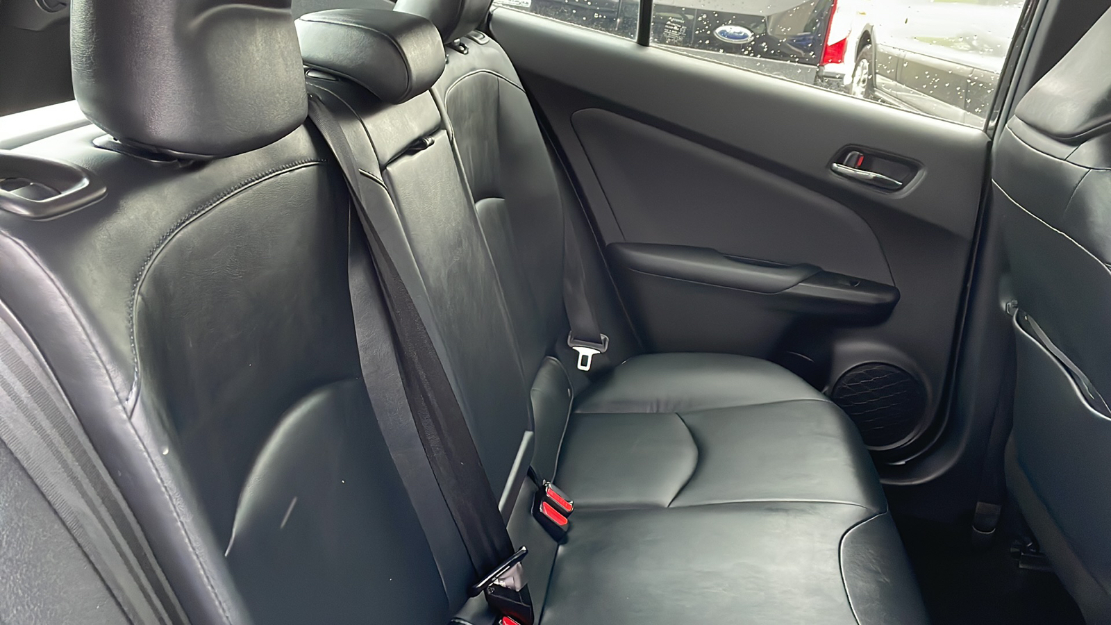 2019 Toyota Prius LE AWD-e 12