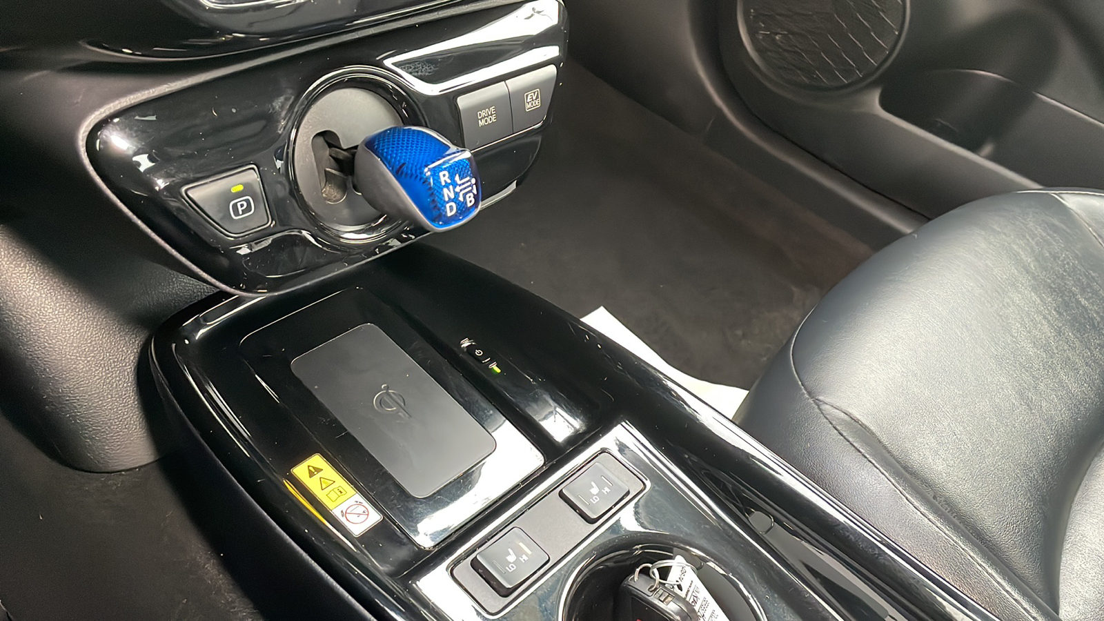 2019 Toyota Prius LE AWD-e 19