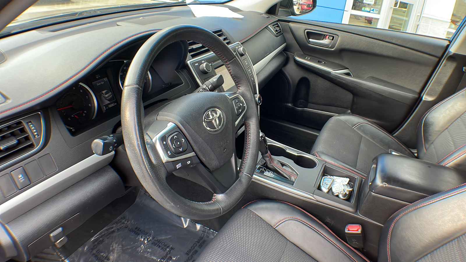 2017 Toyota Camry SE 6