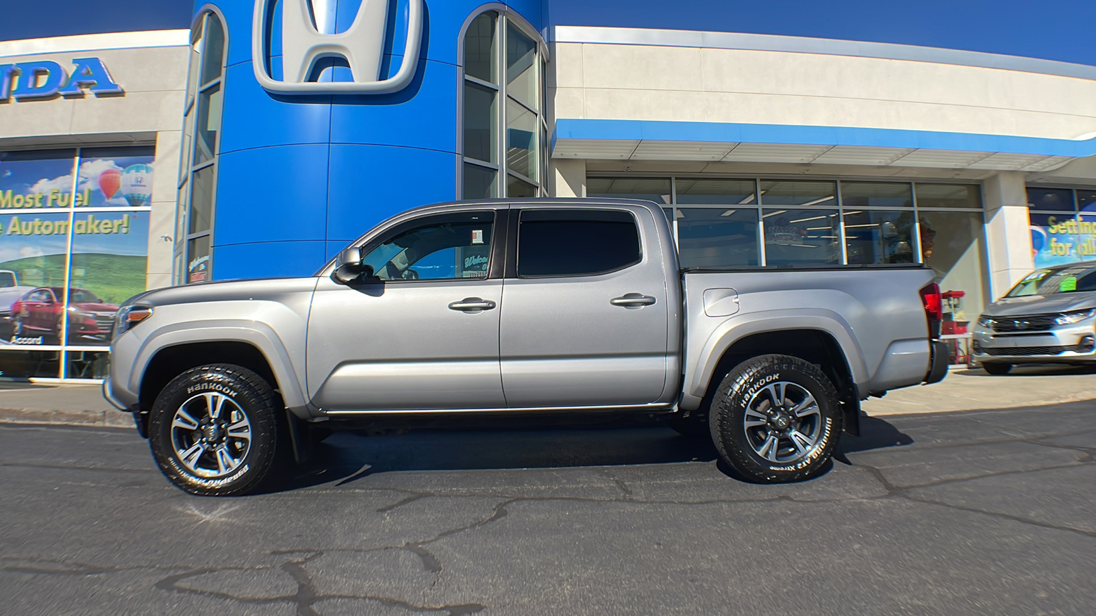 2020 Toyota Tacoma 4WD  3