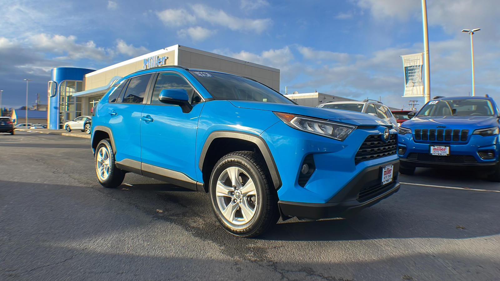 2019 Toyota RAV4 XLE 2