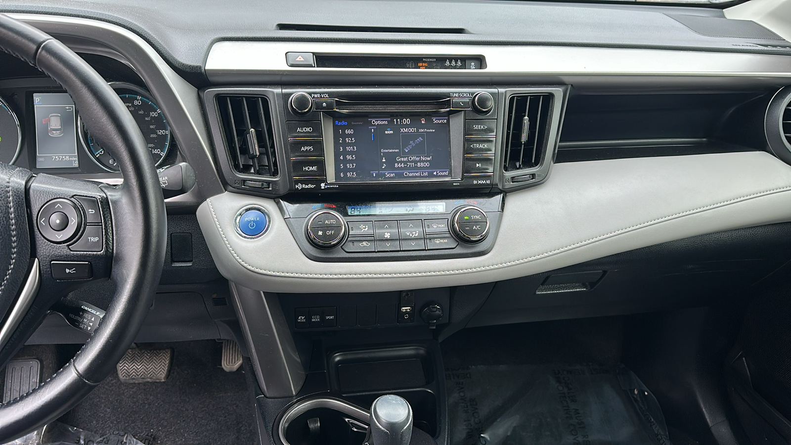 2017 Toyota RAV4 Hybrid XLE 19