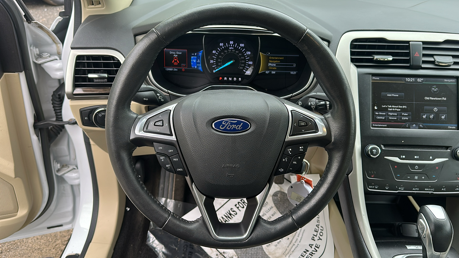 2015 Ford Fusion SE 14