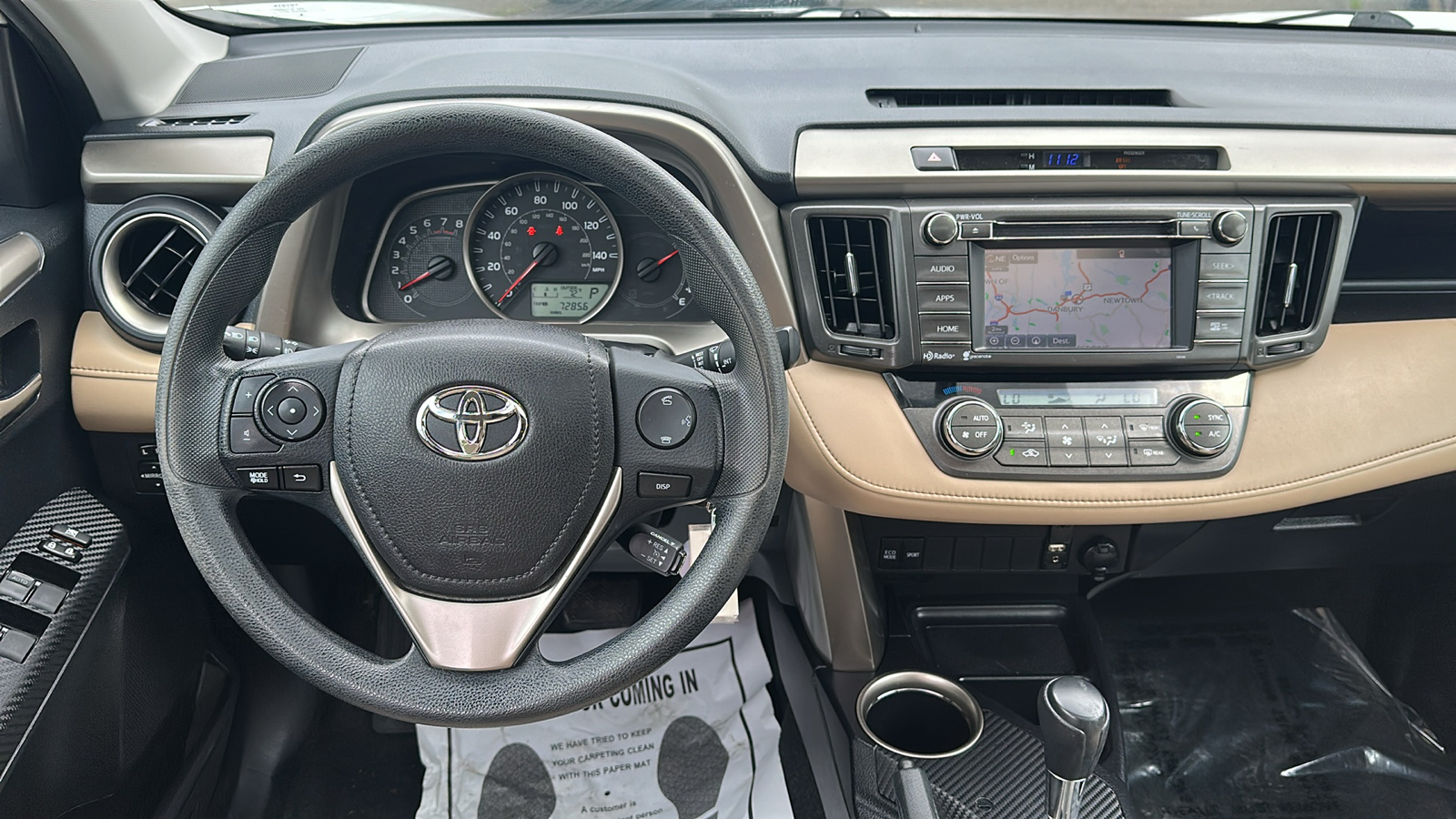 2015 Toyota RAV4 XLE 24