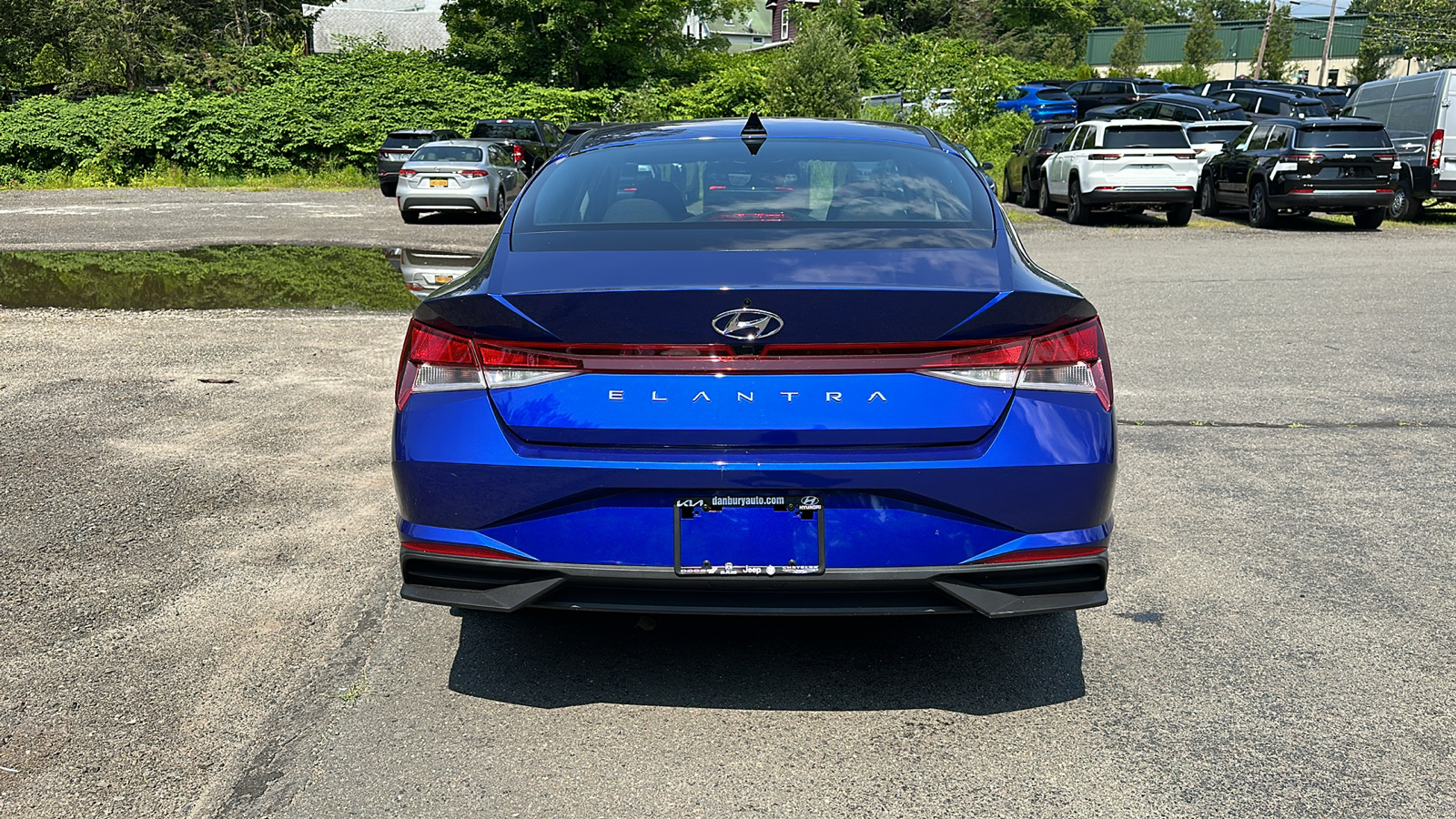 2023 Hyundai Elantra SEL 2