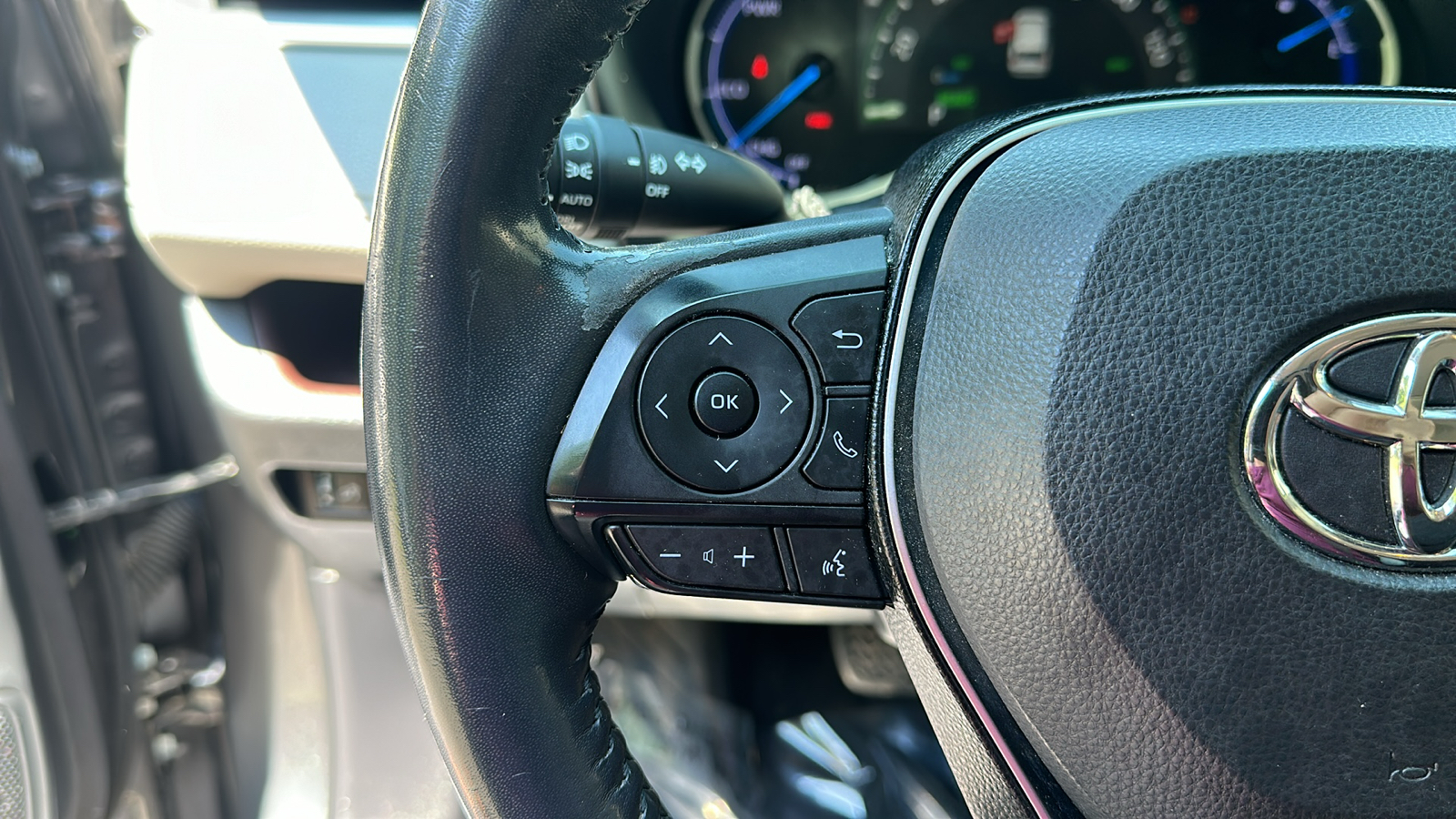 2019 Toyota RAV4 Hybrid Limited 15