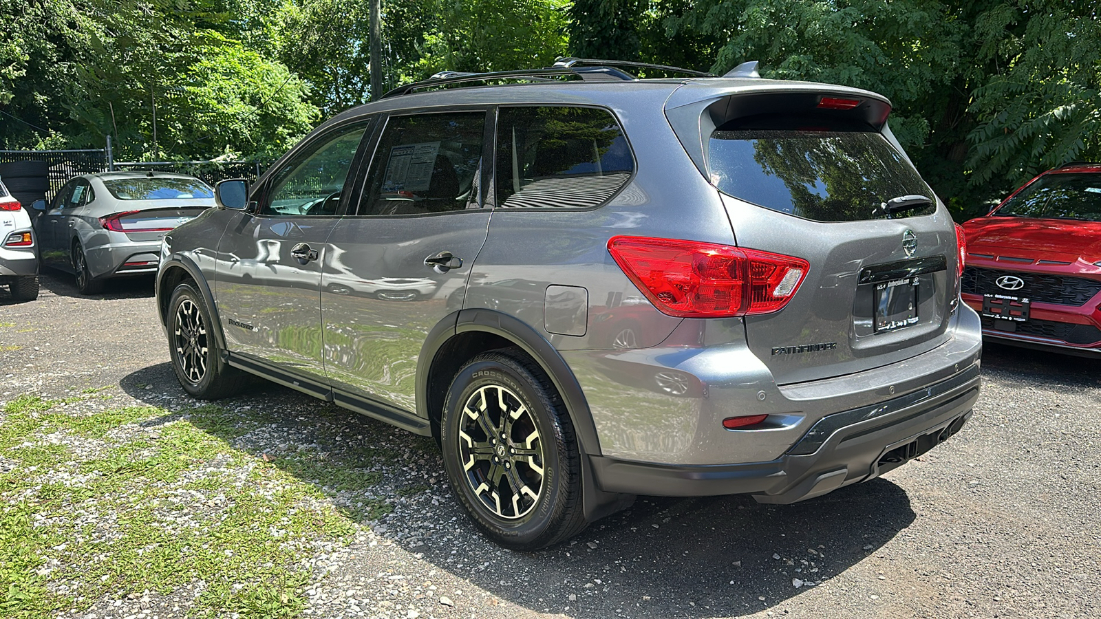 2019 Nissan Pathfinder SL 5