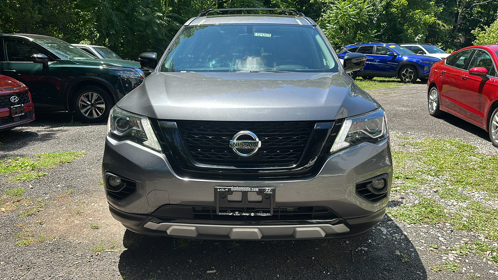 2019 Nissan Pathfinder SL 8