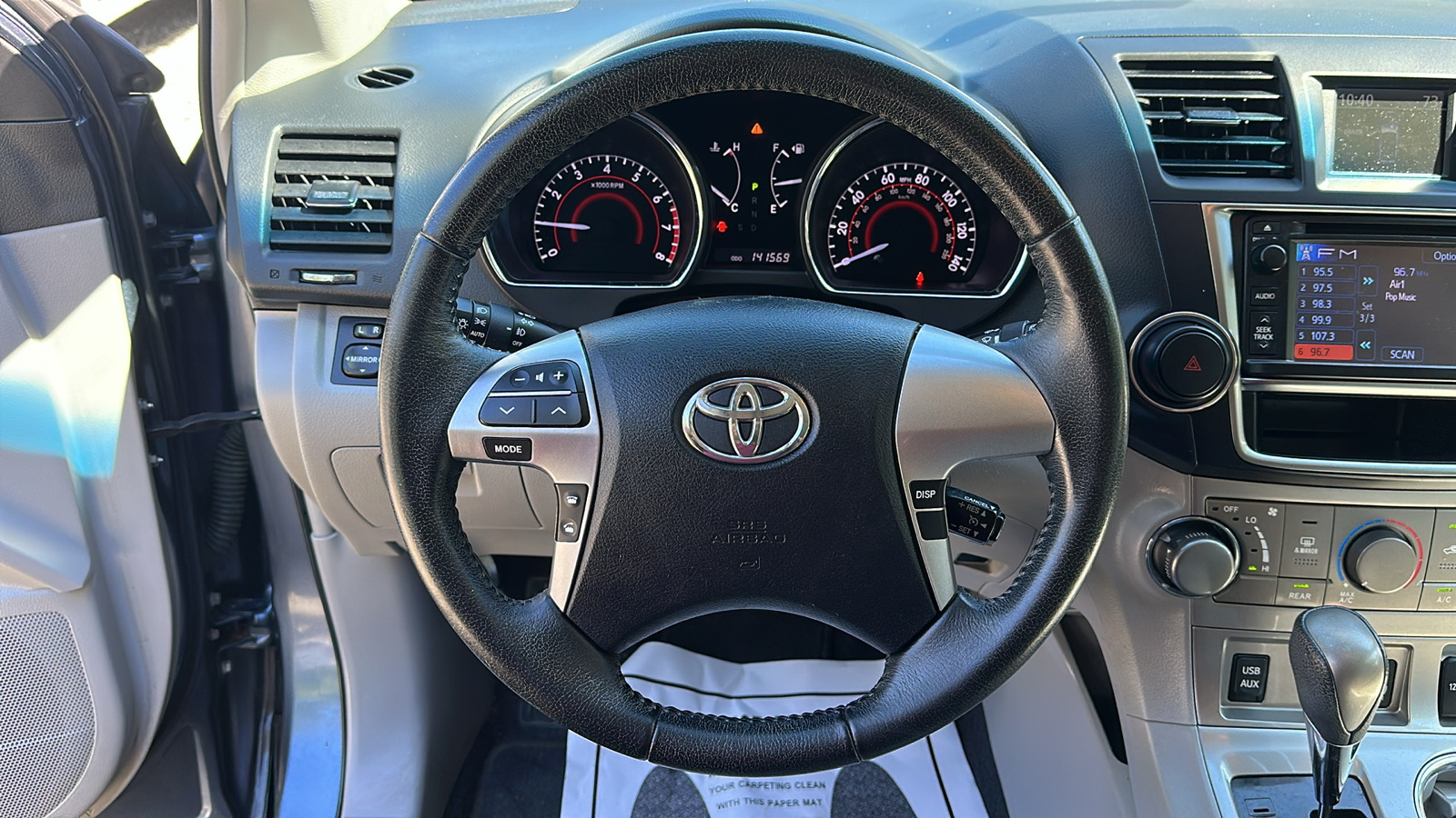 2013 Toyota Highlander SE 14