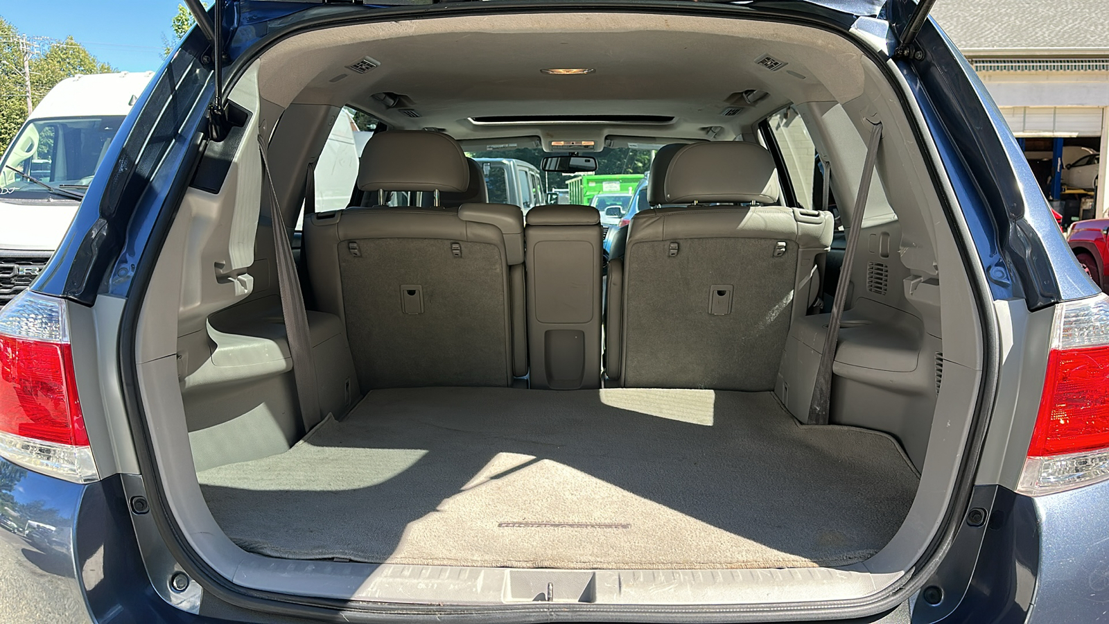 2013 Toyota Highlander SE 28