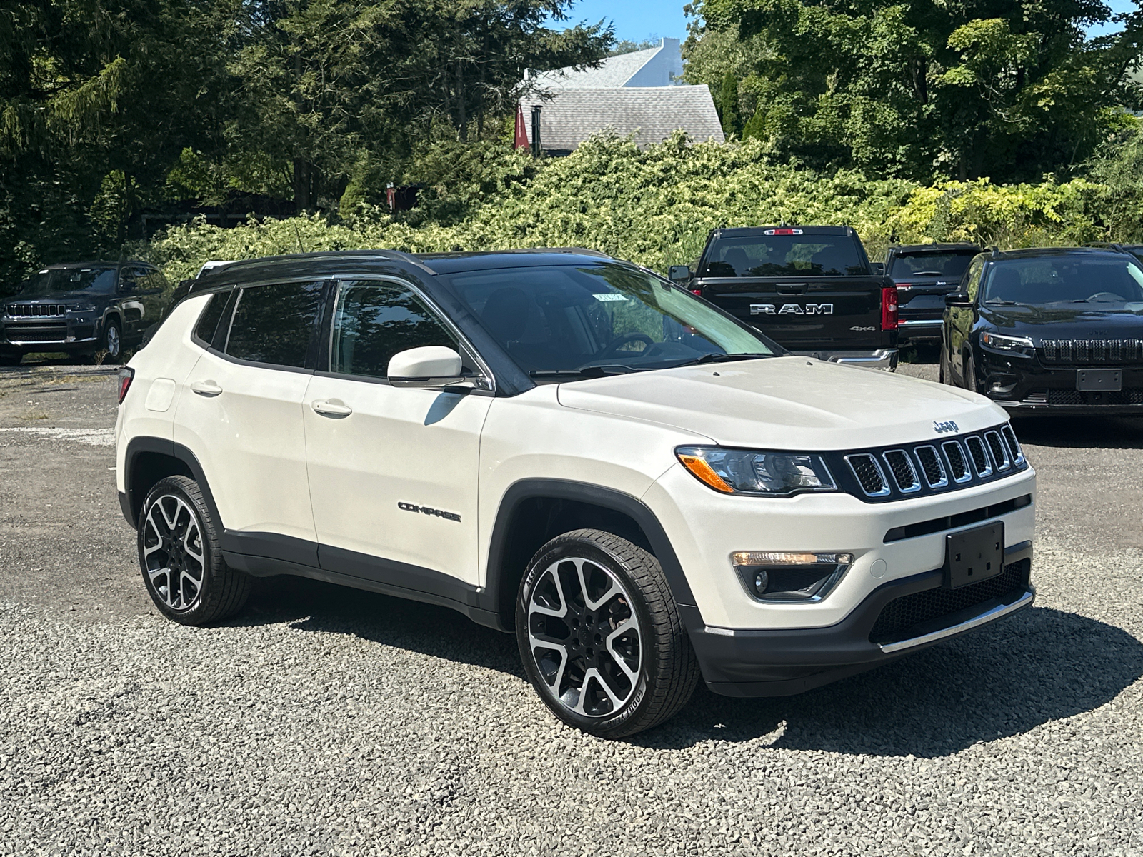 2018 Jeep Compass Limited 1