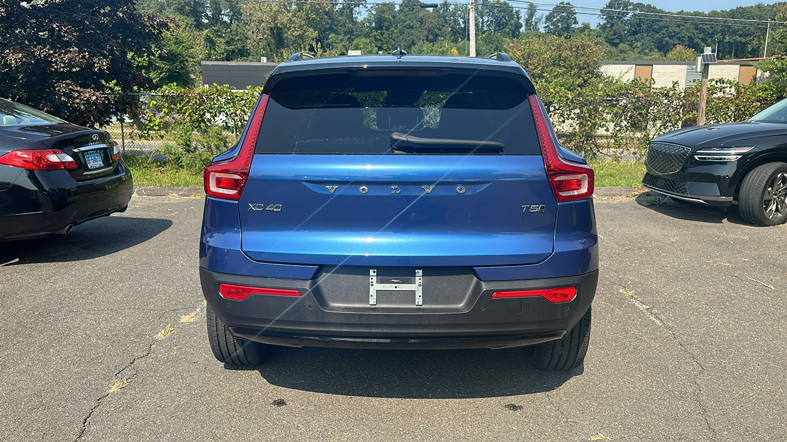 2021 Volvo XC40 R-Design 4