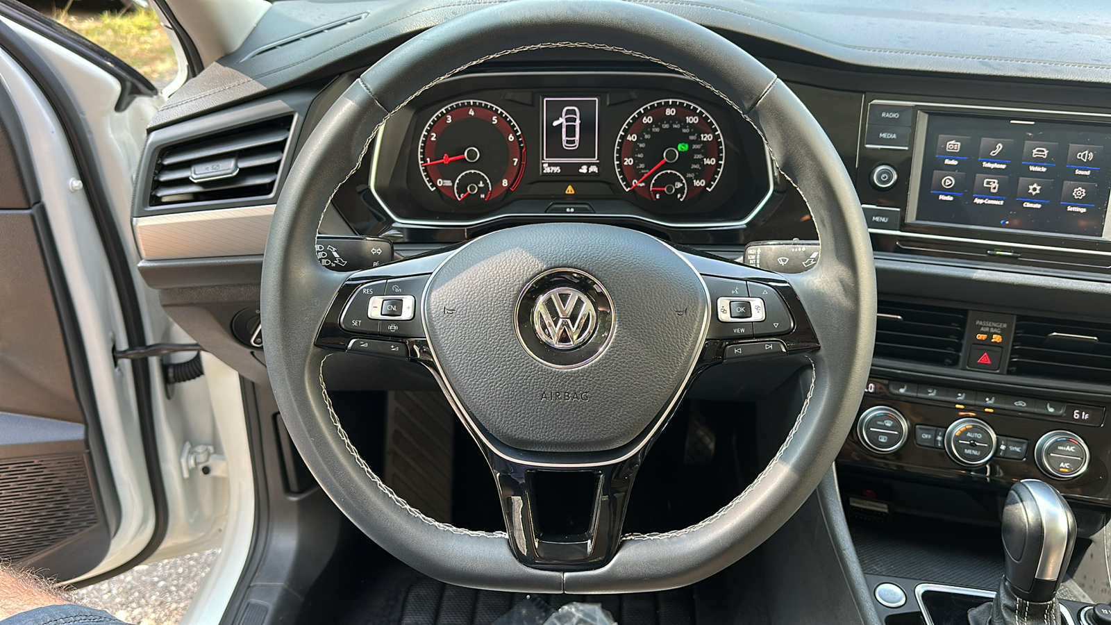 2021 Volkswagen Jetta SE 14