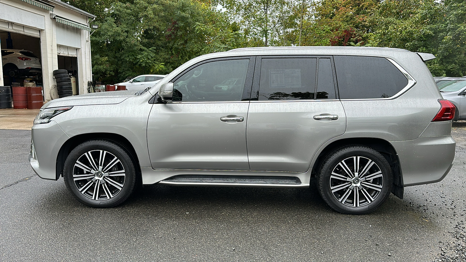 2019 Lexus LX LX 570 6