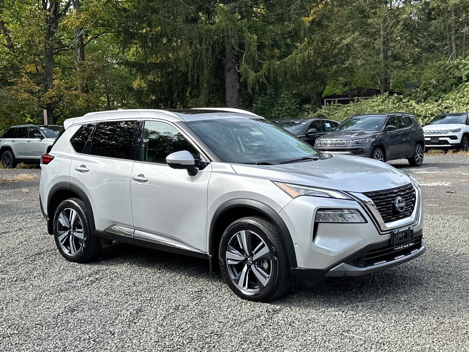 2023 Nissan Rogue SL 1