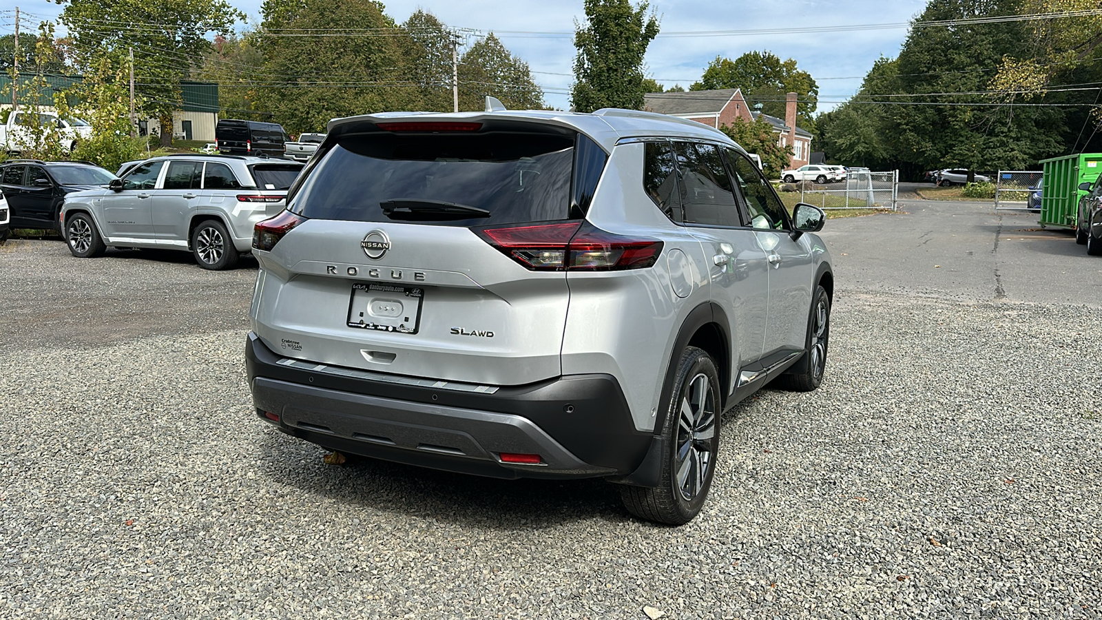 2023 Nissan Rogue SL 3