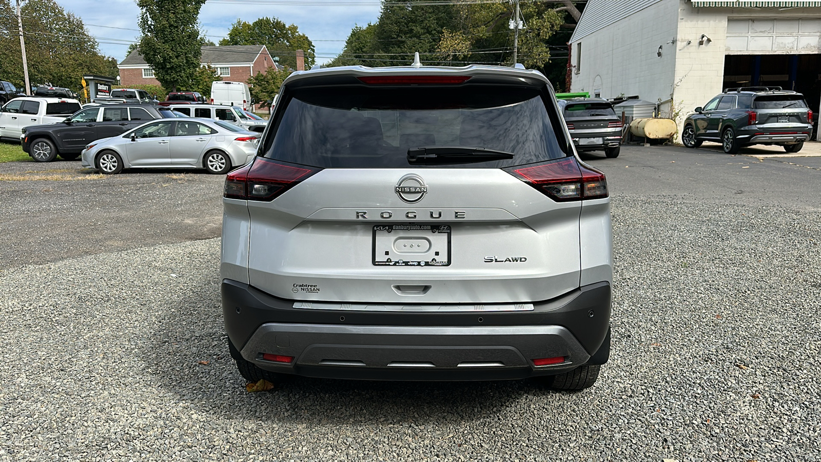 2023 Nissan Rogue SL 4