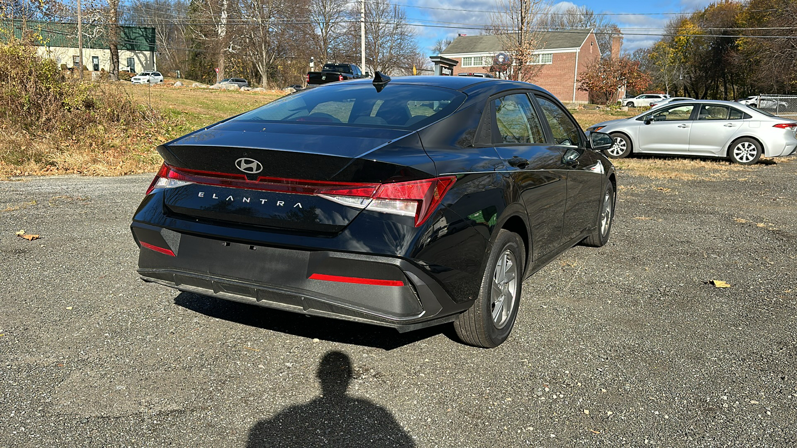 2024 Hyundai Elantra SE 3