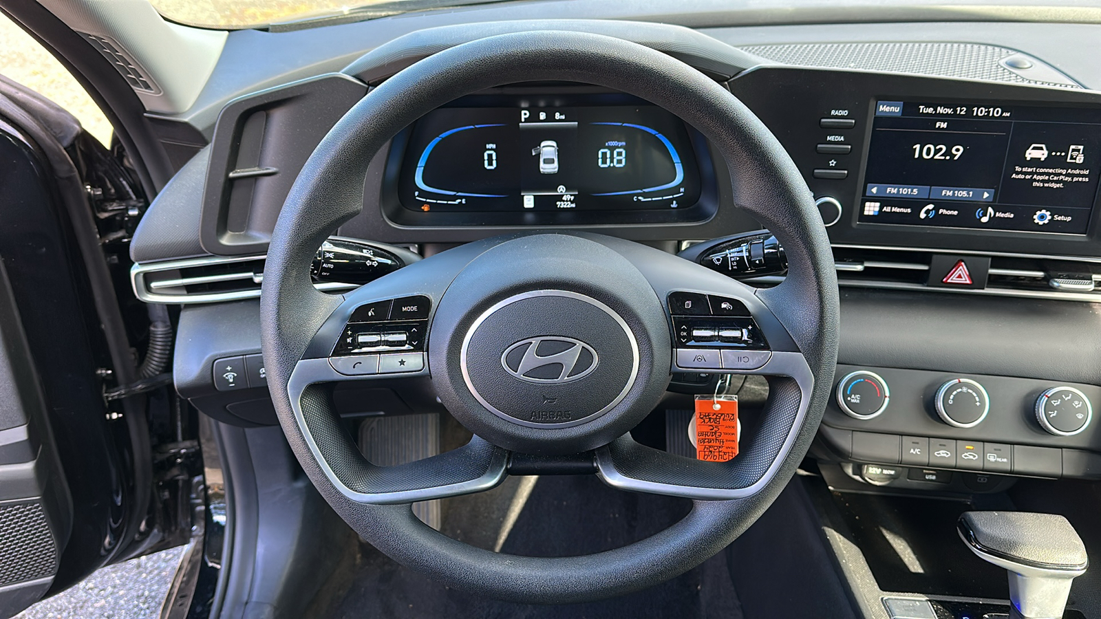 2024 Hyundai Elantra SE 13