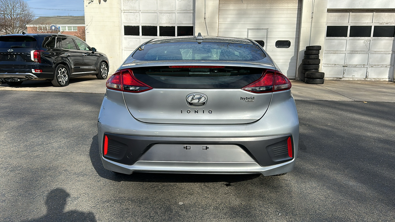 2022 Hyundai IONIQ Hybrid Blue 4