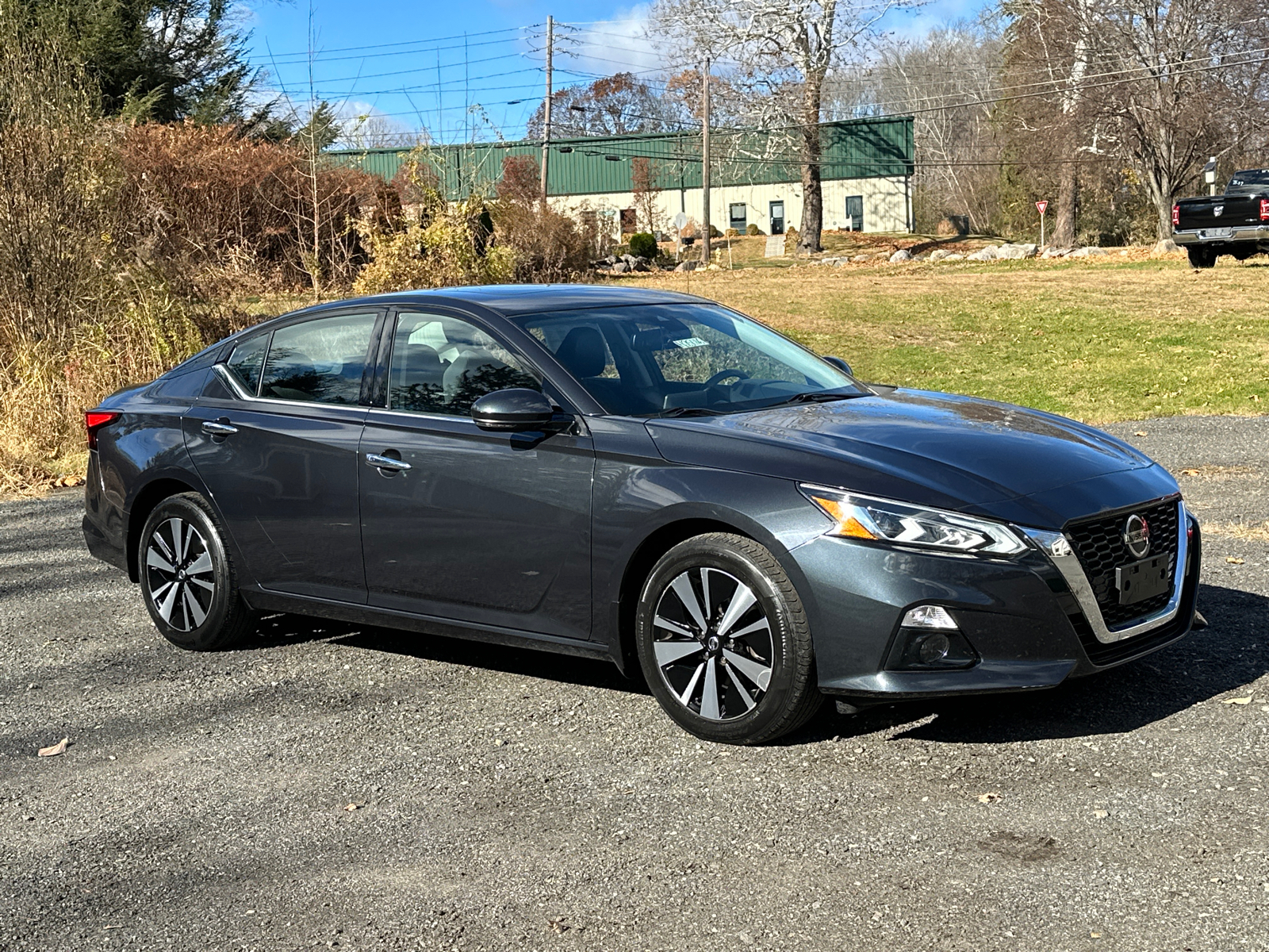 2019 Nissan Altima 2.5 SV 1