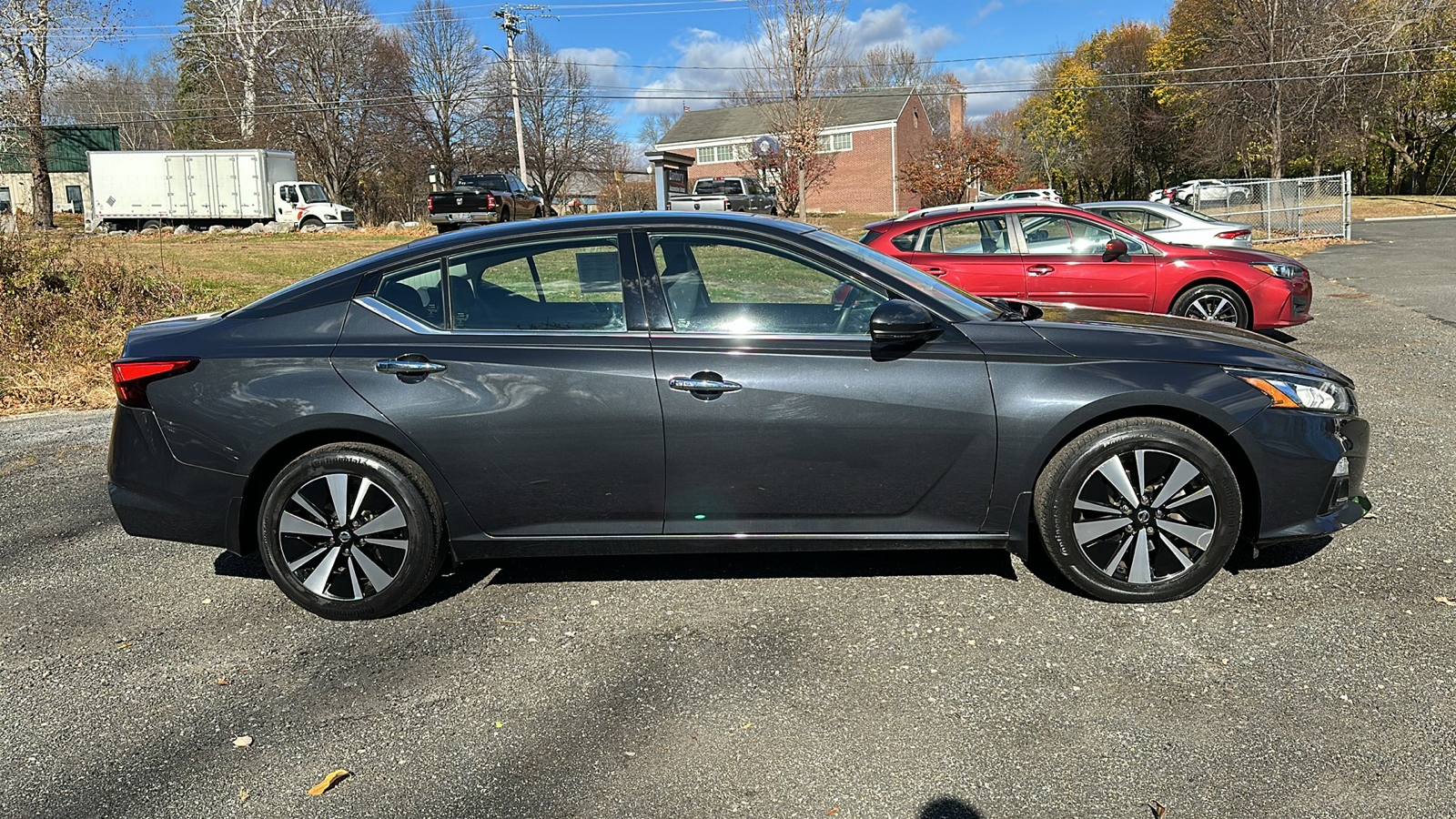 2019 Nissan Altima 2.5 SV 2