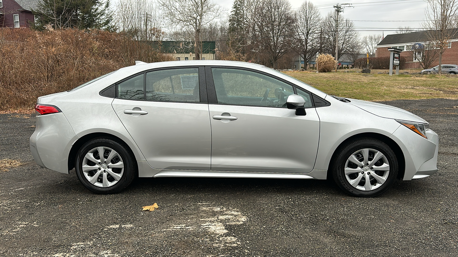 2022 Toyota Corolla LE 2