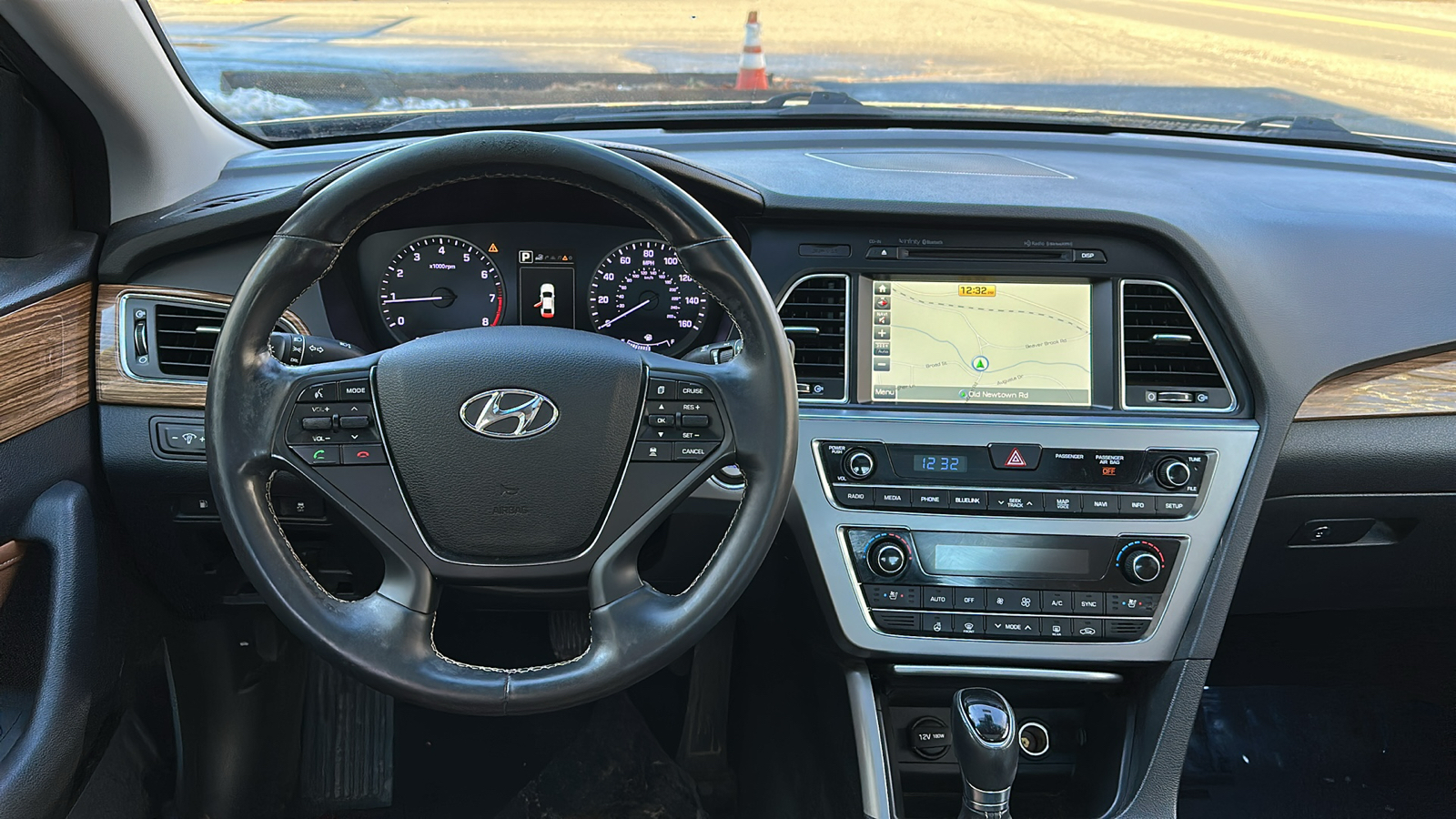 2015 Hyundai SONATA Sport 26