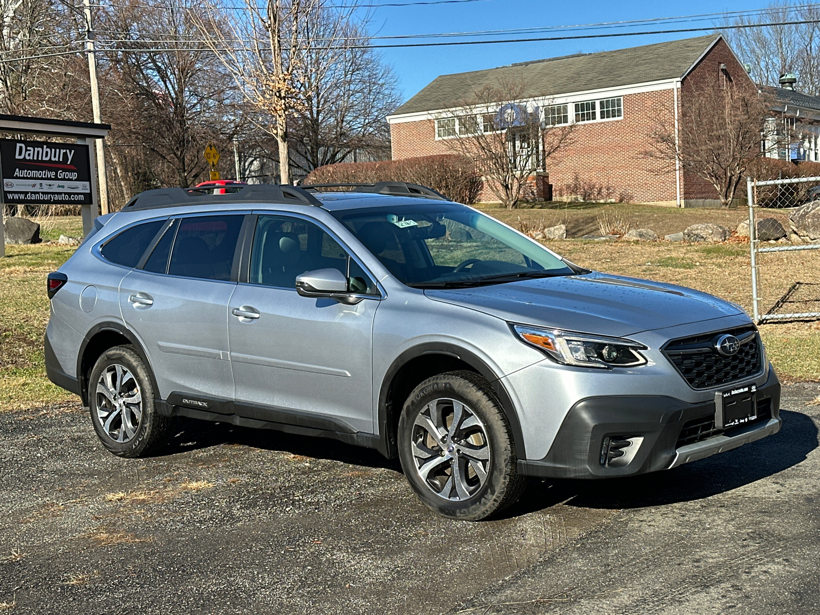 2022 Subaru Outback Limited 1