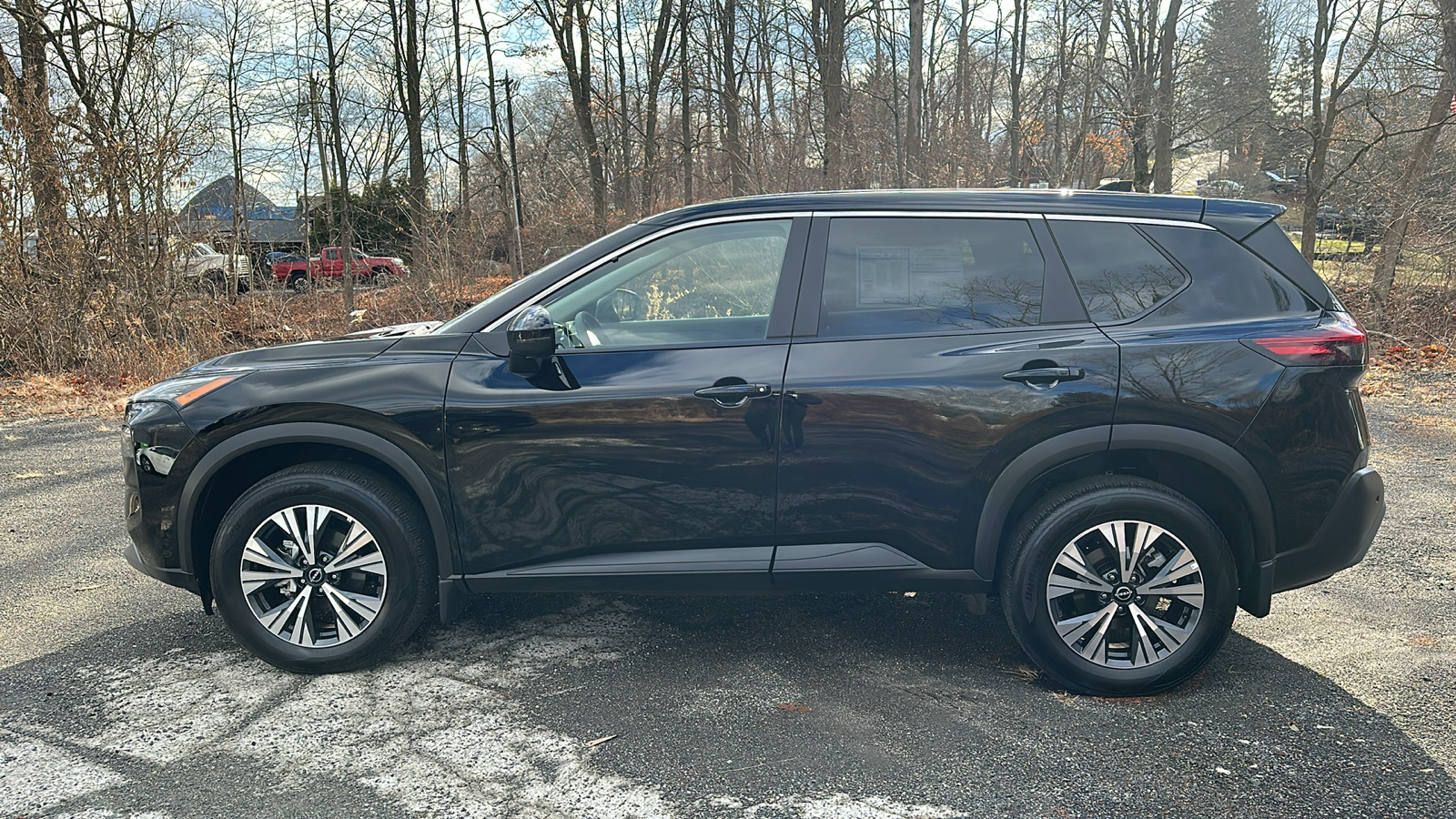 2022 Nissan Rogue SV 6