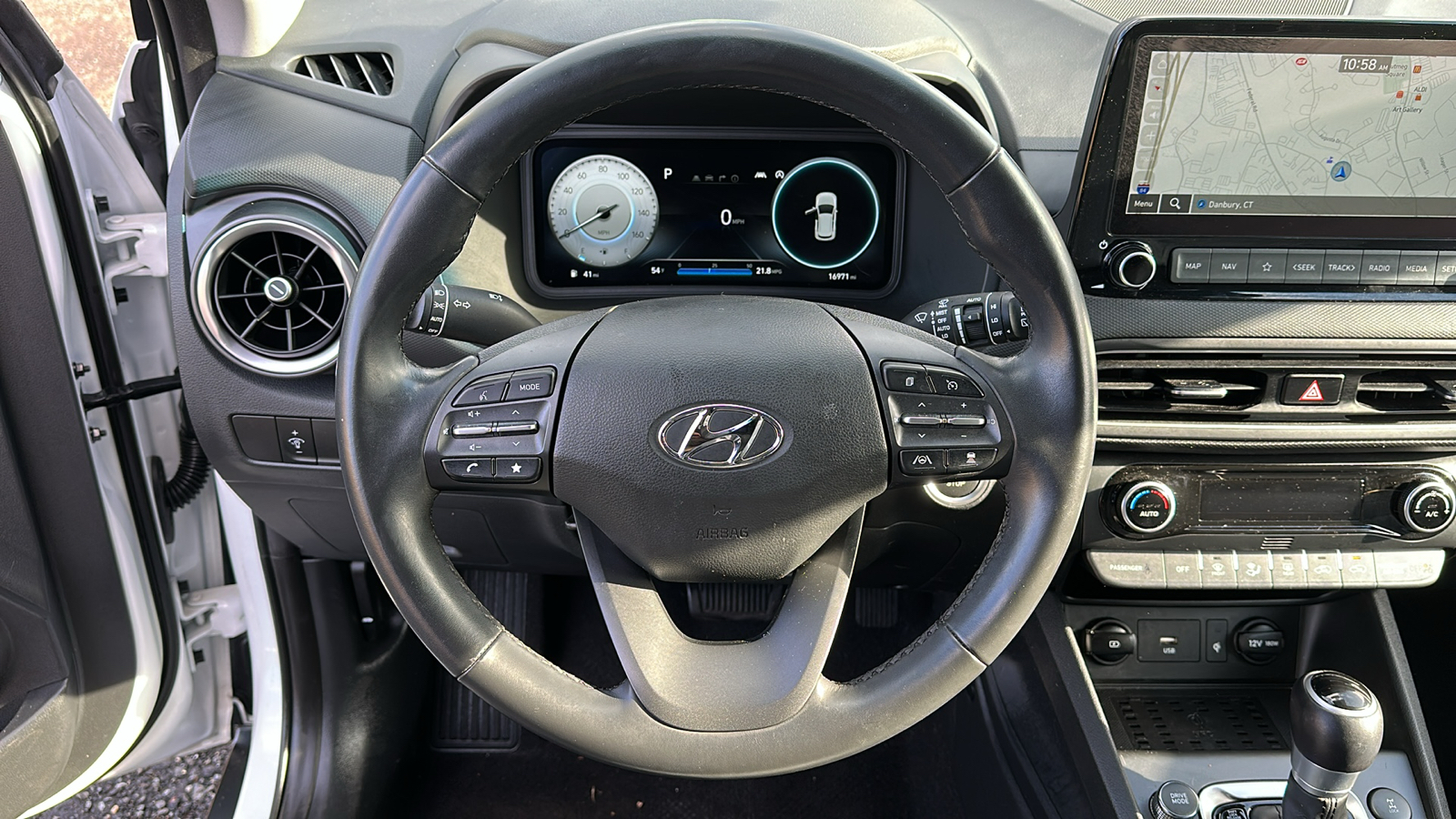 2022 Hyundai Kona Limited 14