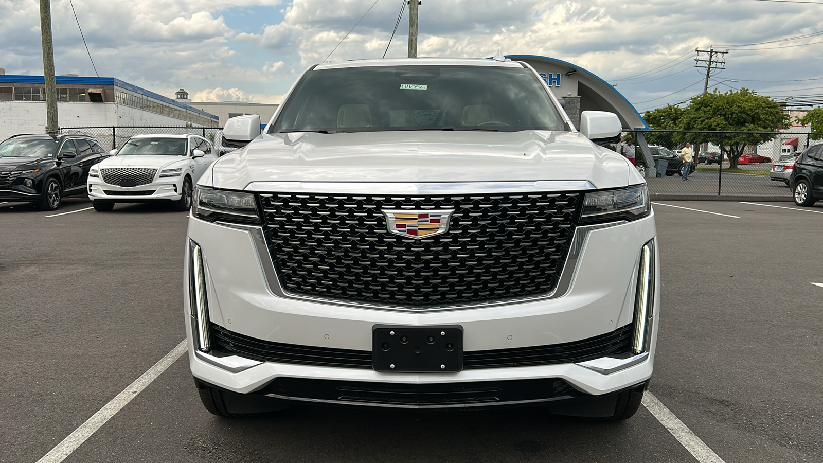 2022 Cadillac Escalade Premium Luxury 2