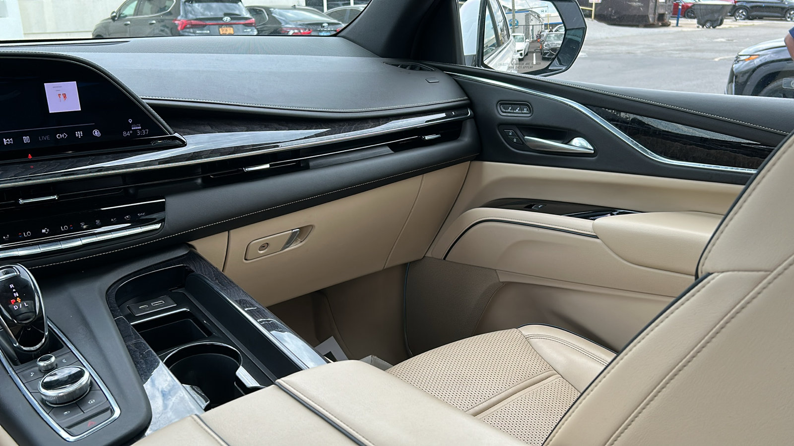 2022 Cadillac Escalade Premium Luxury 23