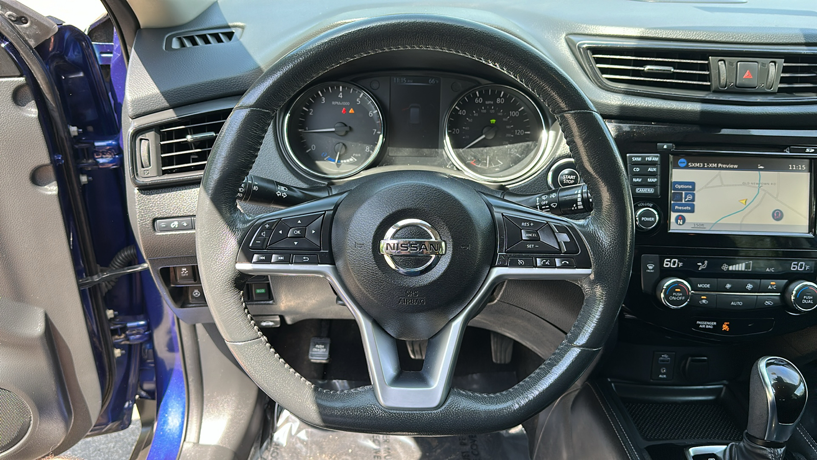 2017 Nissan Rogue SL Hybrid 13