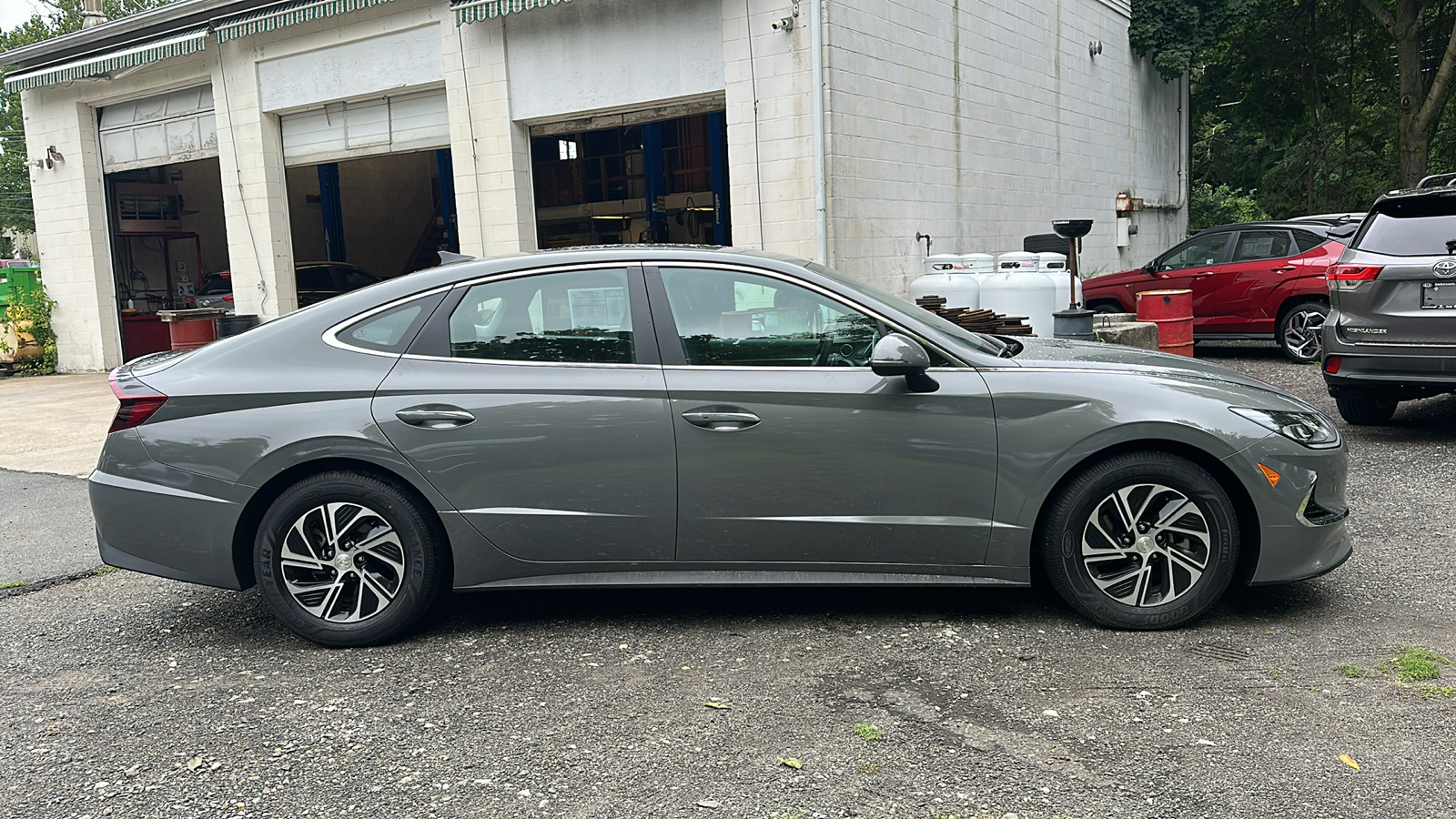 2021 Hyundai SONATA Hybrid Blue 2