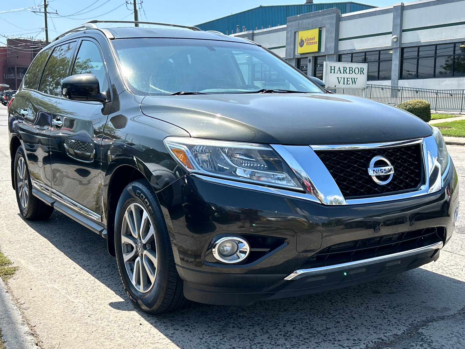 2016 Nissan Pathfinder SL 1