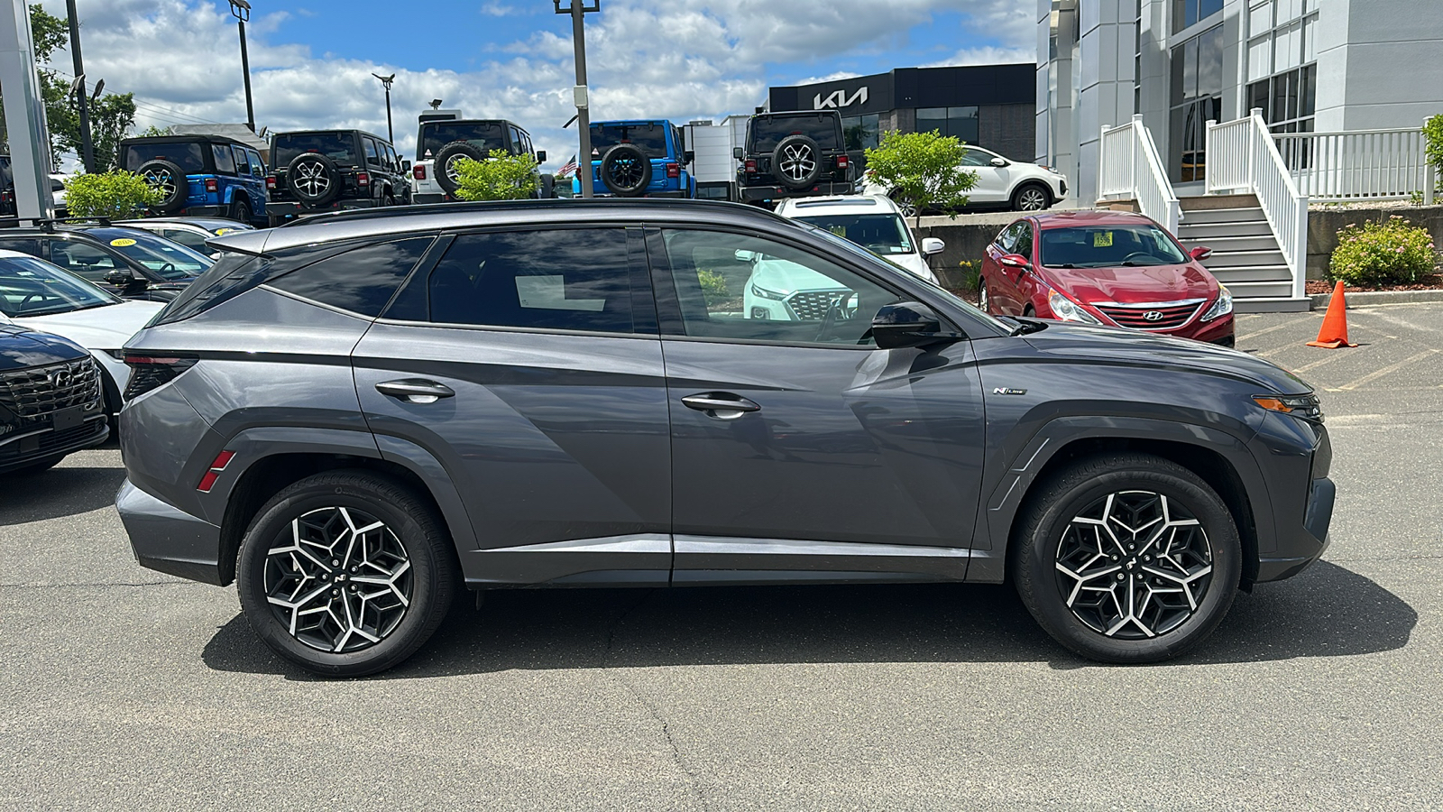 2024 Hyundai Tucson Hybrid N Line 2