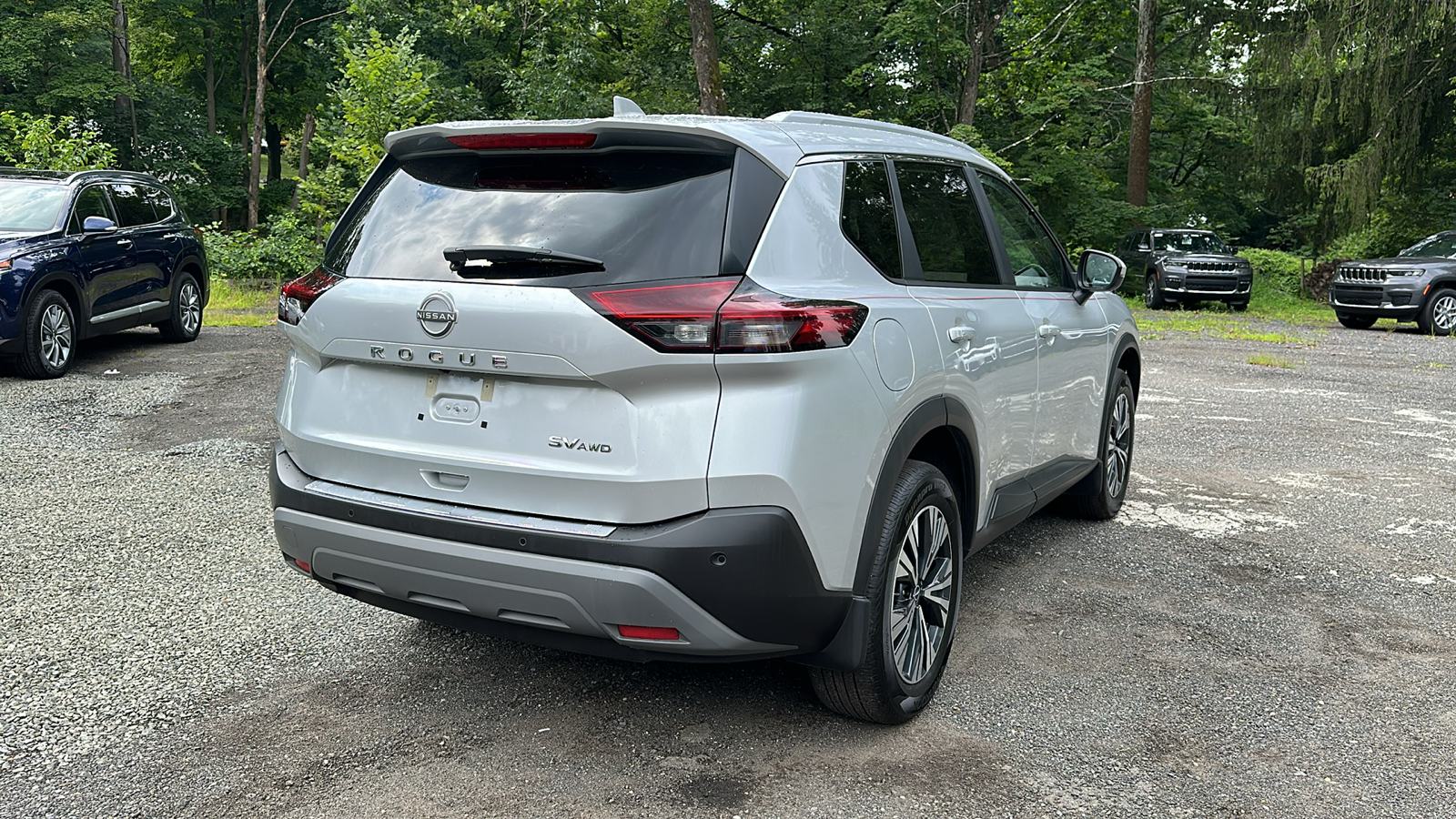 2023 Nissan Rogue SV 3