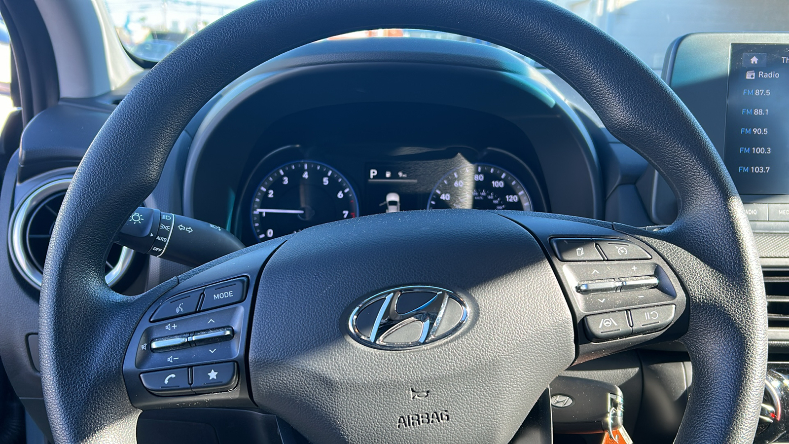 2022 Hyundai Kona SE 10