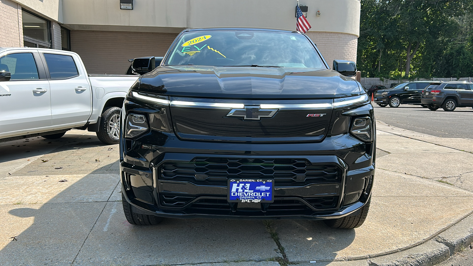 2024 Chevrolet Silverado EV RST e4WD Crew Cab 2