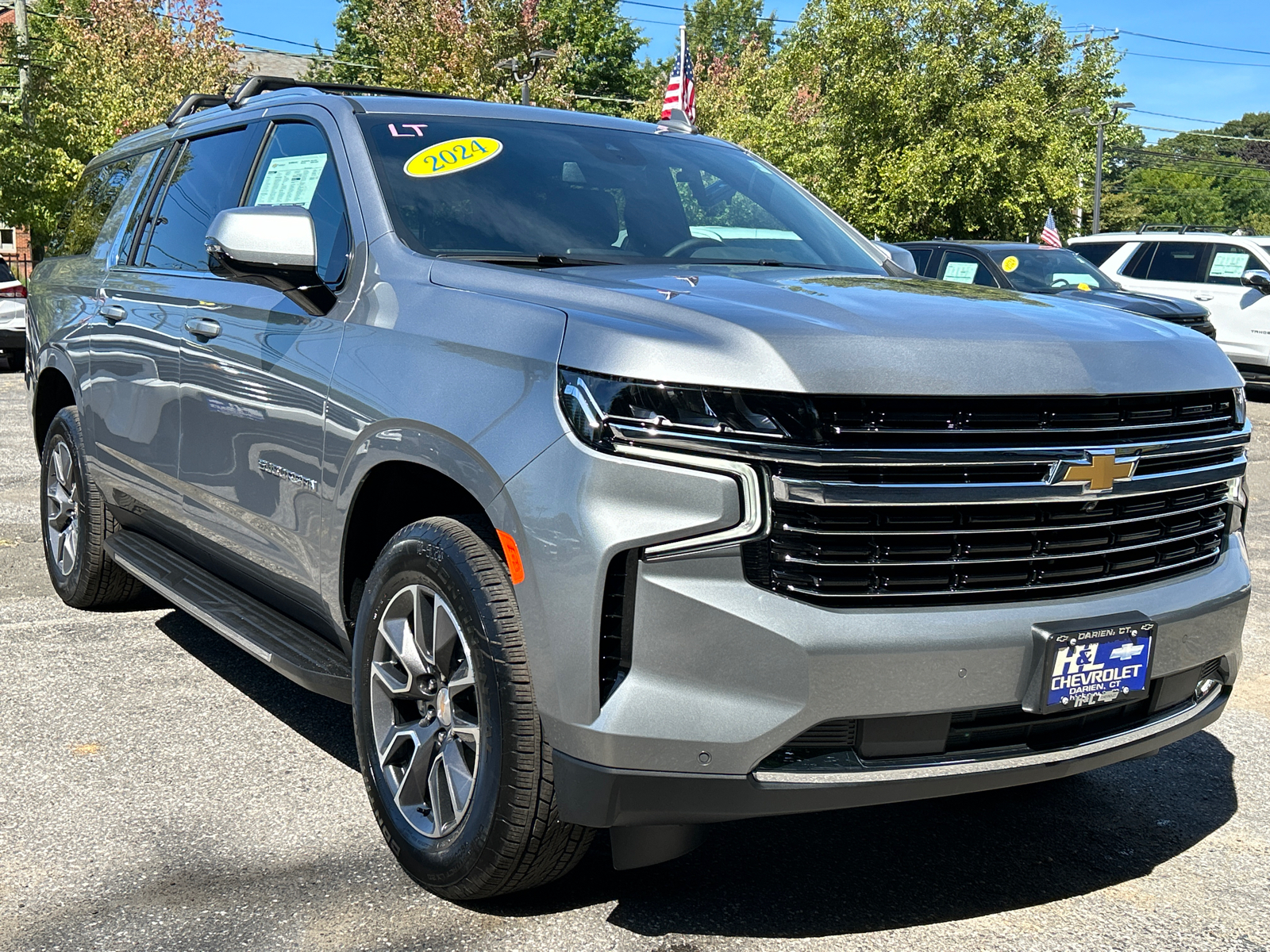 2024 Chevrolet Suburban LT 1