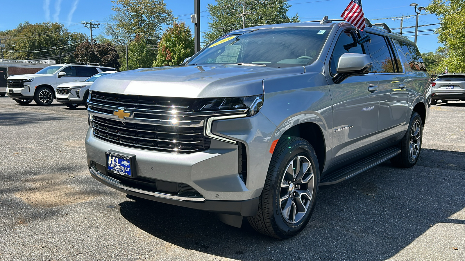 2024 Chevrolet Suburban LT 3