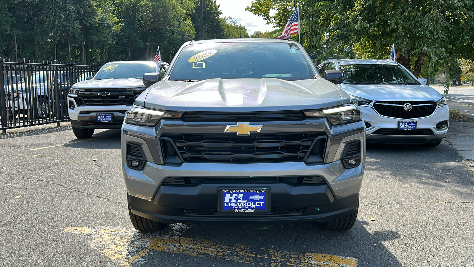 2024 Chevrolet Colorado 4WD LT Crew Cab 2