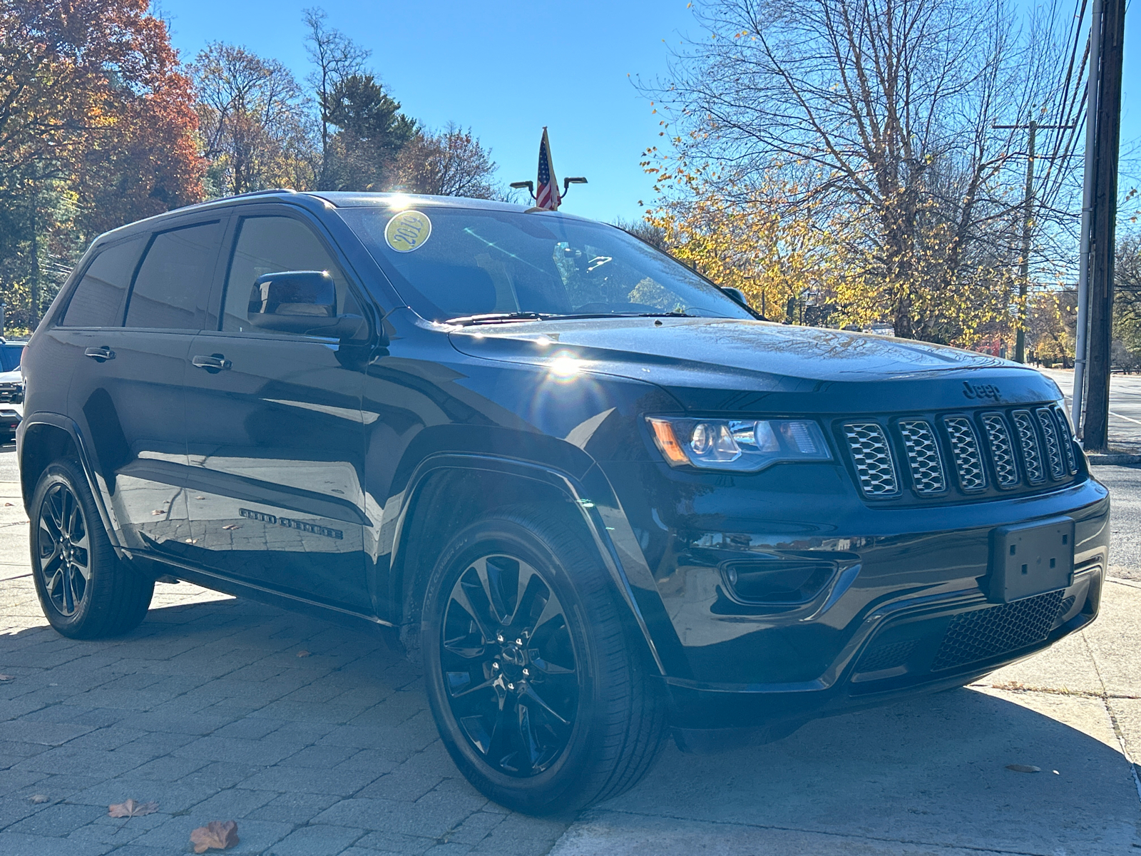 2019 Jeep Grand Cherokee Altitude 1