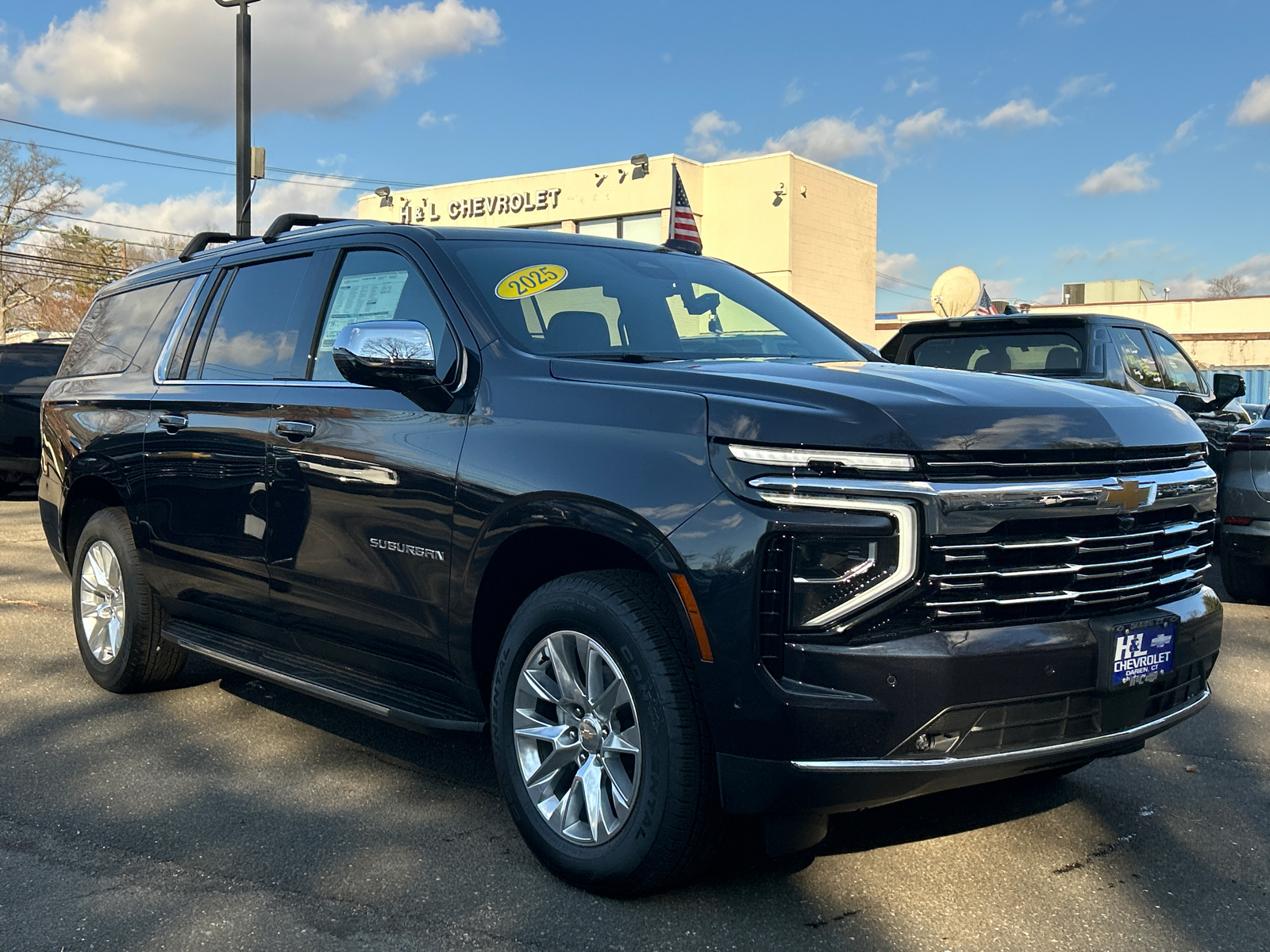 2025 Chevrolet Suburban Premier 1