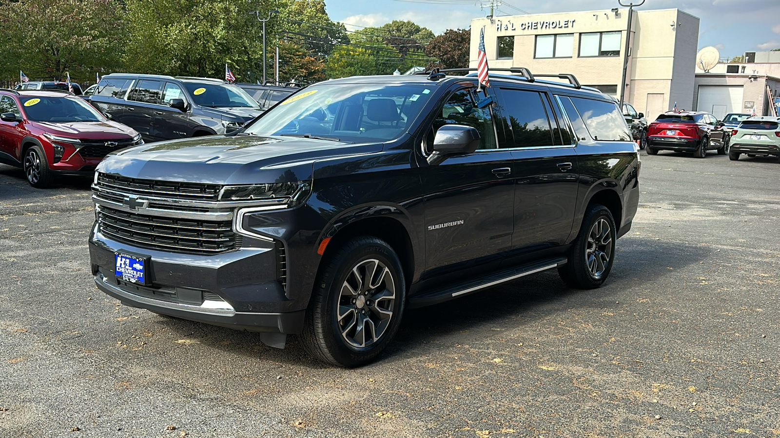 2023 Chevrolet Suburban LT 3