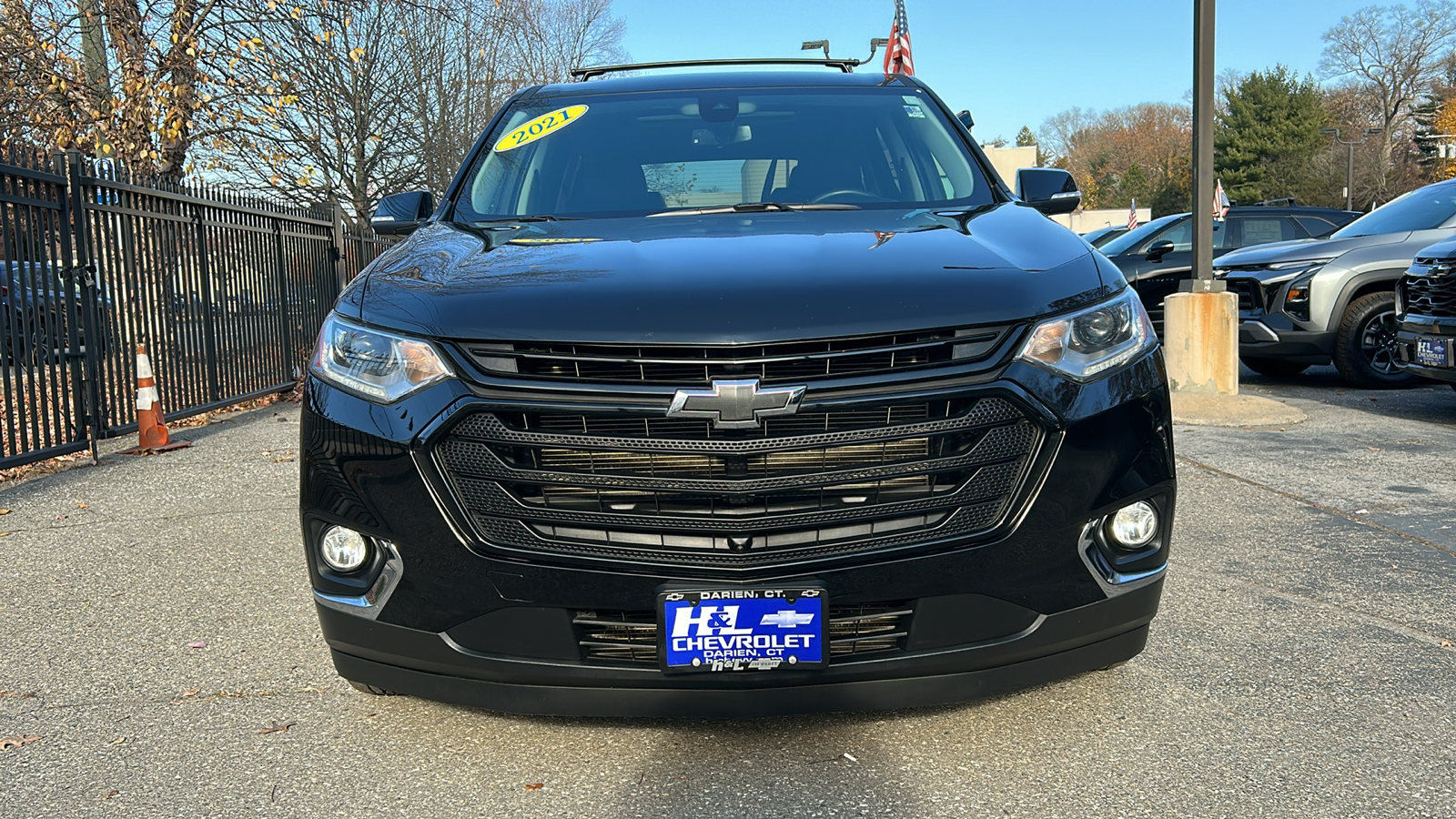 2021 Chevrolet Traverse LT Leather 2