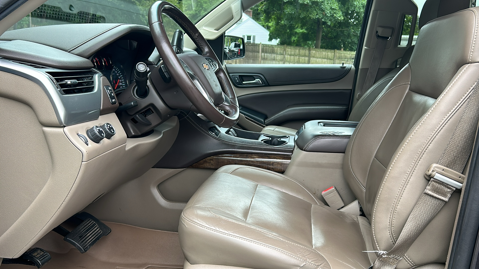 2015 Chevrolet Suburban LT 9