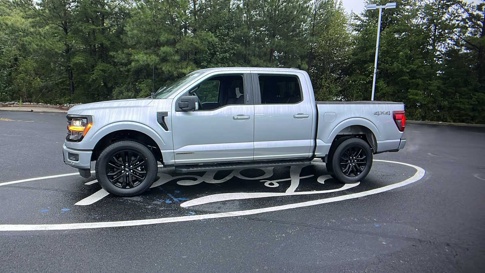 2024 Ford F-150 XLT 4