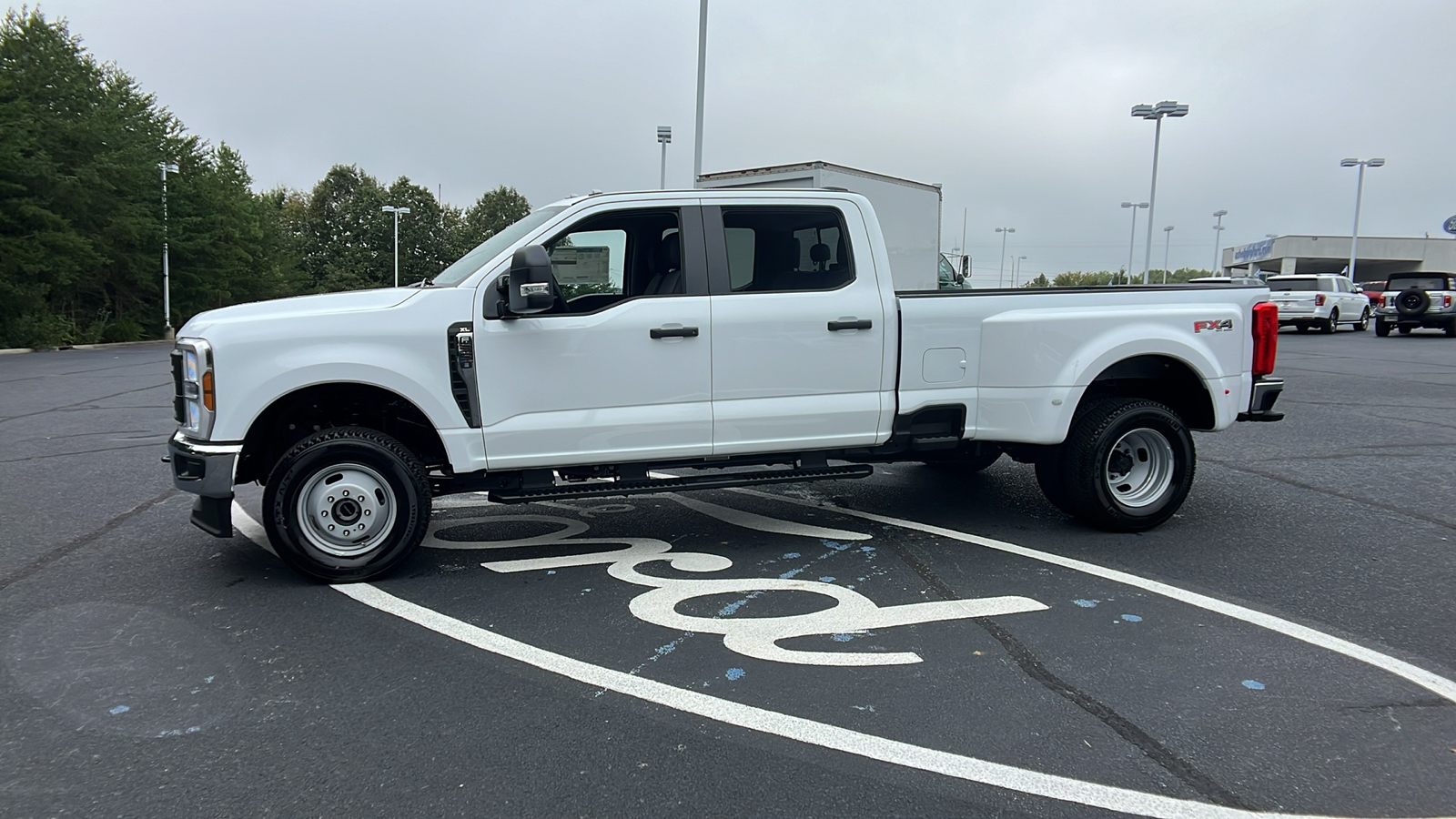 2024 Ford F-350 XL 24